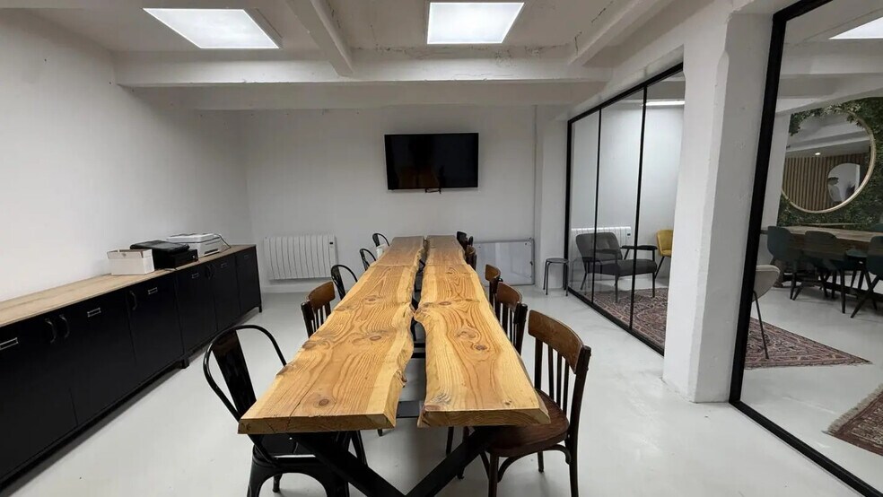 Local commercial dans Vannes à louer - Photo de l’immeuble – Image 3 sur 8