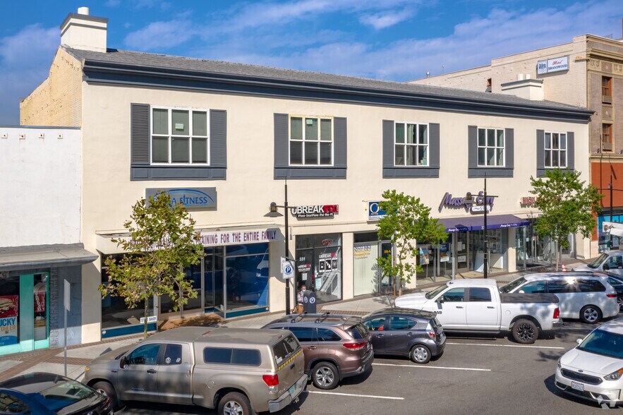 329-335 N Brand Blvd, Glendale, CA à louer - Photo de l’immeuble – Image 2 sur 4