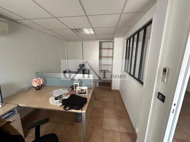 Bureau dans Bondoufle à louer - Photo de l’immeuble – Image 3 sur 6