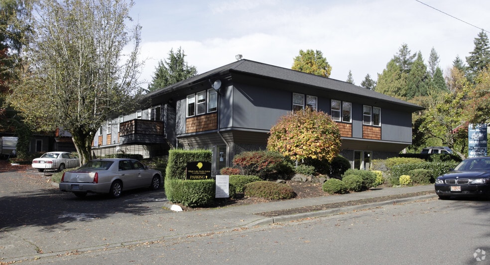 630 B Ave, Lake Oswego, OR à louer - Photo principale – Image 1 sur 10