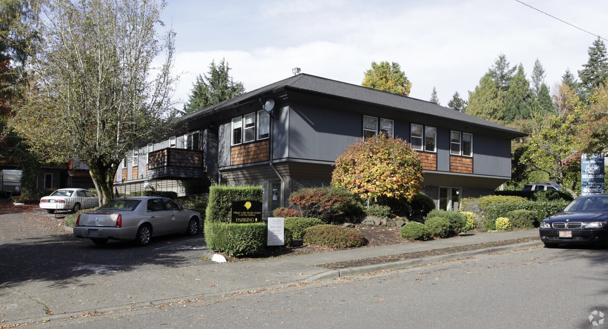 630 B Ave, Lake Oswego, OR à louer Photo principale– Image 1 sur 11
