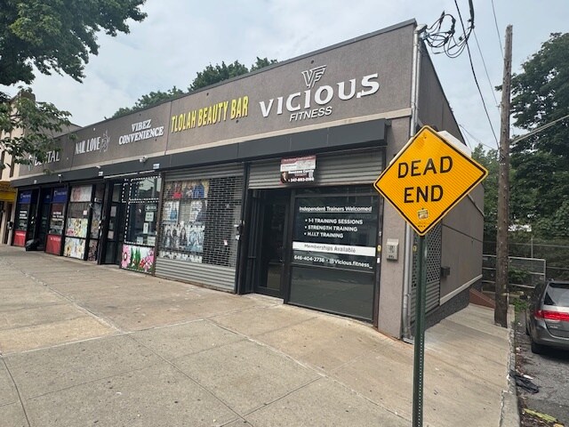 681-689 Bay St, Staten Island, NY à louer - Photo de l’immeuble – Image 2 sur 6