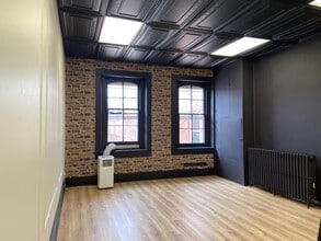 130-134 E Main St, Lock Haven, PA à louer Photo intérieure– Image 2 sur 3