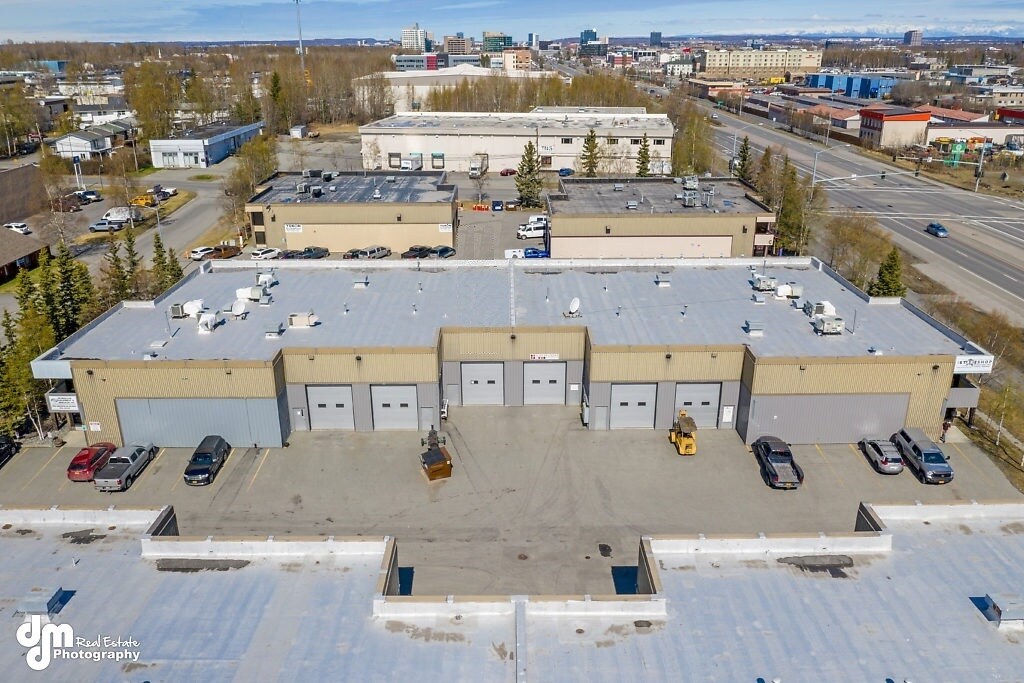 5701 Silverado Way, Anchorage, AK à louer Photo intérieure– Image 1 sur 9