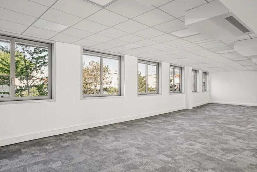 Bureau dans Lyon à louer - Photo de l’immeuble – Image 3 sur 9