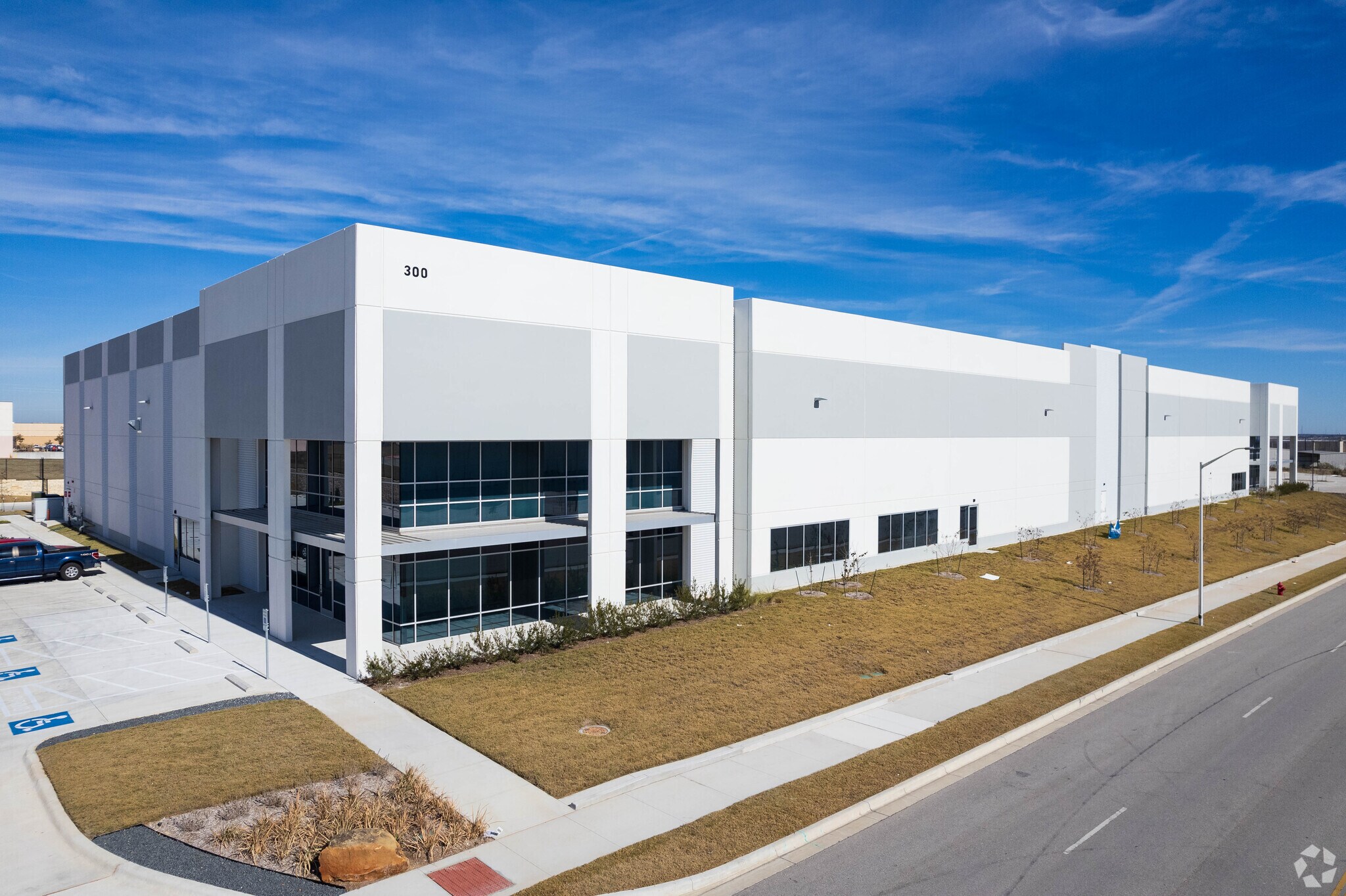300 Gateway Blvd, Kyle, TX à louer Photo principale– Image 1 sur 5