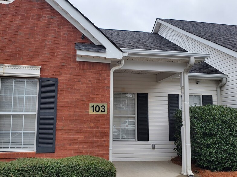 505 Corporate Center Dr, Stockbridge, GA à louer - Photo de l’immeuble – Image 1 sur 10