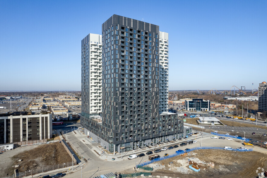 9097 Jane St, Vaughan, ON à louer - Photo de l’immeuble – Image 1 sur 4