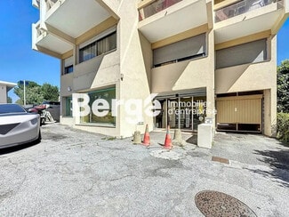 Plus de détails pour Local commercial à vendre
