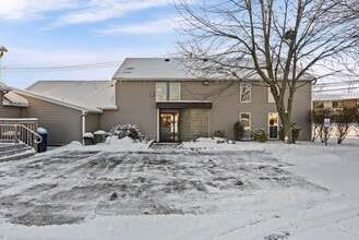 955 E Henrietta Rd, Rochester, NY à louer Photo intérieure– Image 1 sur 25