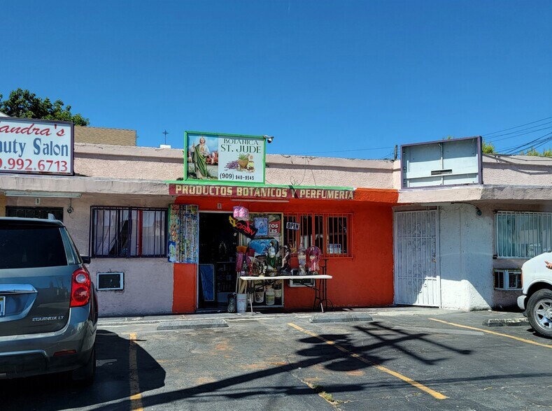 552 N San Antonio Ave, Pomona, CA à vendre - Photo de l’immeuble – Image 3 sur 4