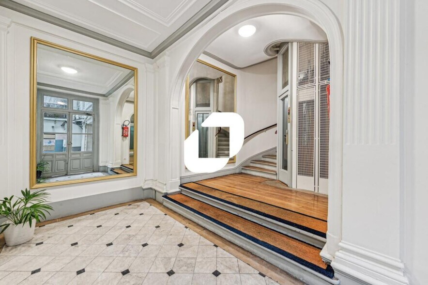 Bureau dans Paris à louer - Photo de l’immeuble – Image 3 sur 13