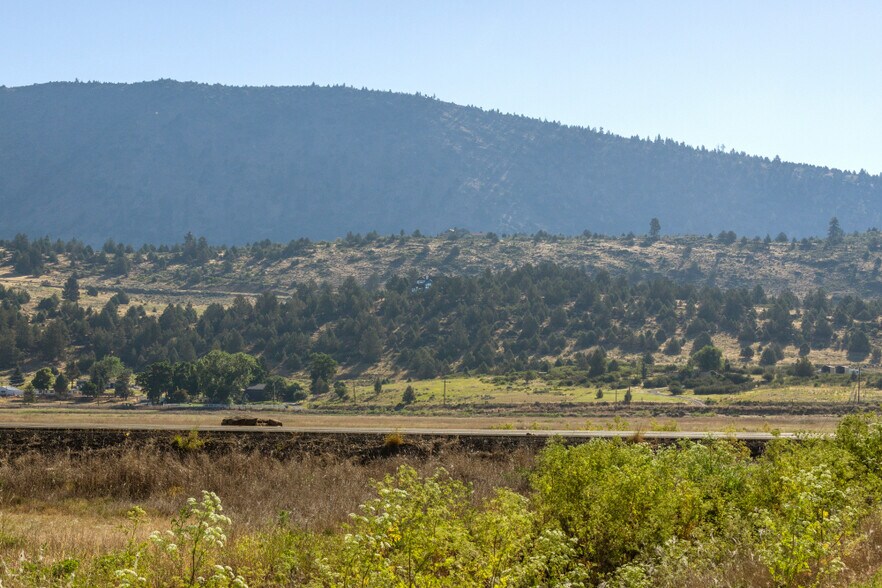 N Hwy 97, Klamath Falls, OR à vendre - Photo de l’immeuble – Image 2 sur 26