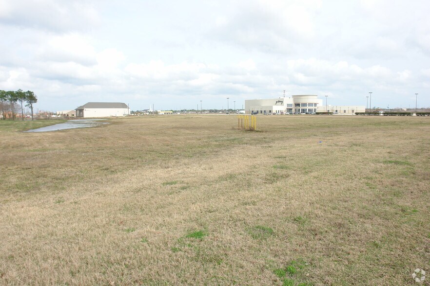 Clear Lake City Blvd, Webster, TX à vendre - Photo de l’immeuble – Image 3 sur 3