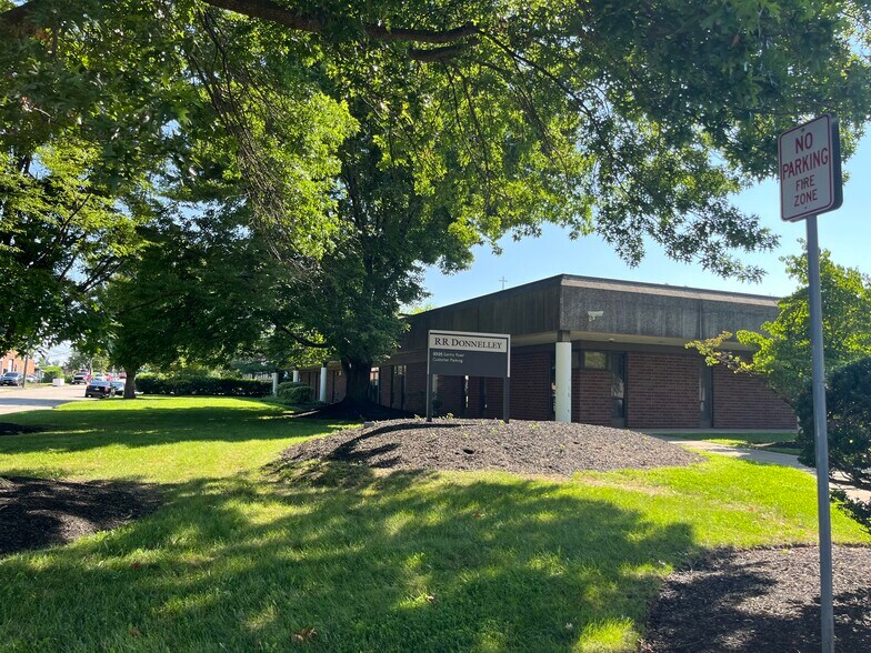 9995 Gantry Rd, Philadelphia, PA à vendre - Photo de l’immeuble – Image 1 sur 2
