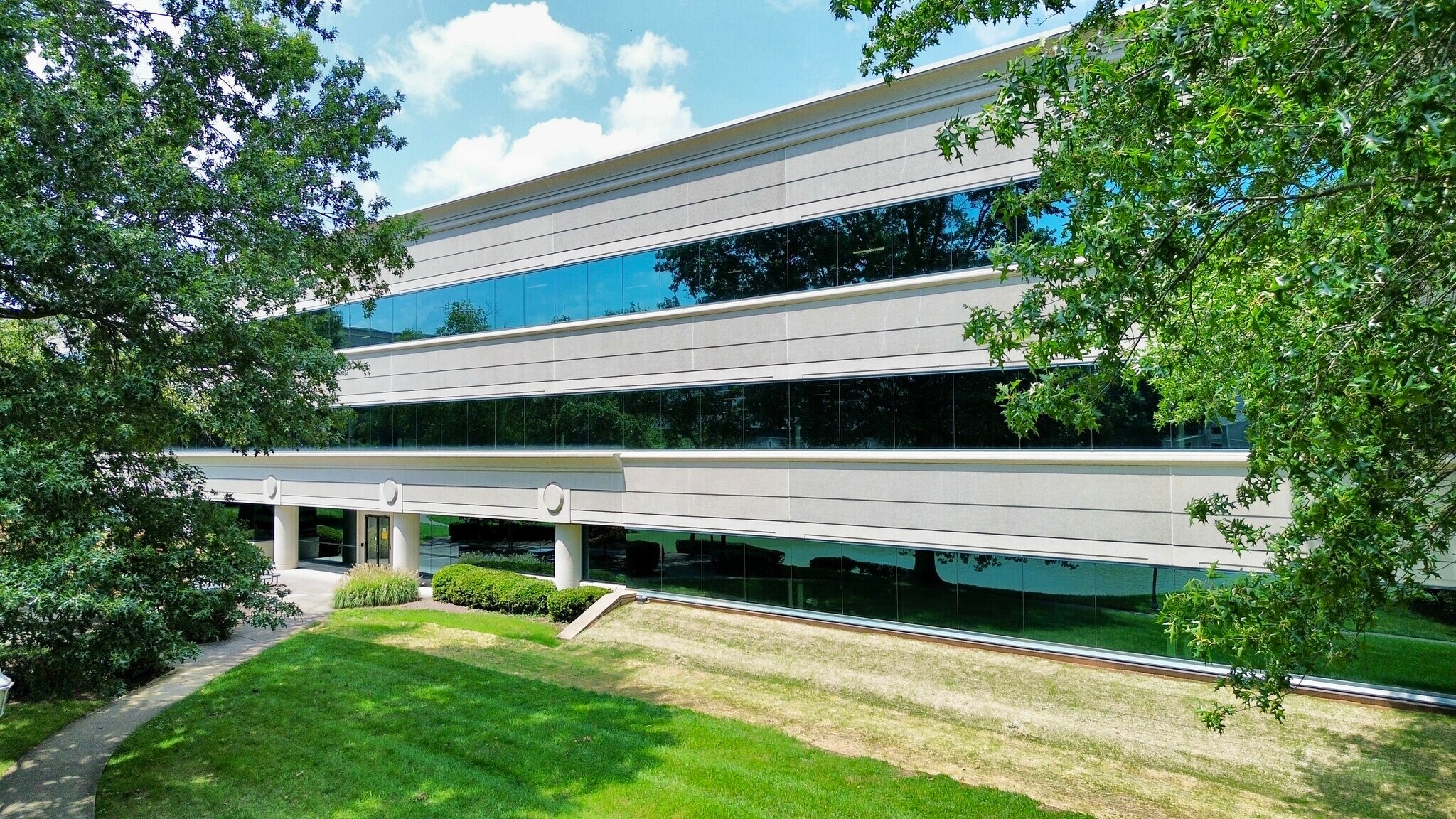 301 Laboratory Rd, Oak Ridge, TN à vendre Photo de l’immeuble– Image 1 sur 14