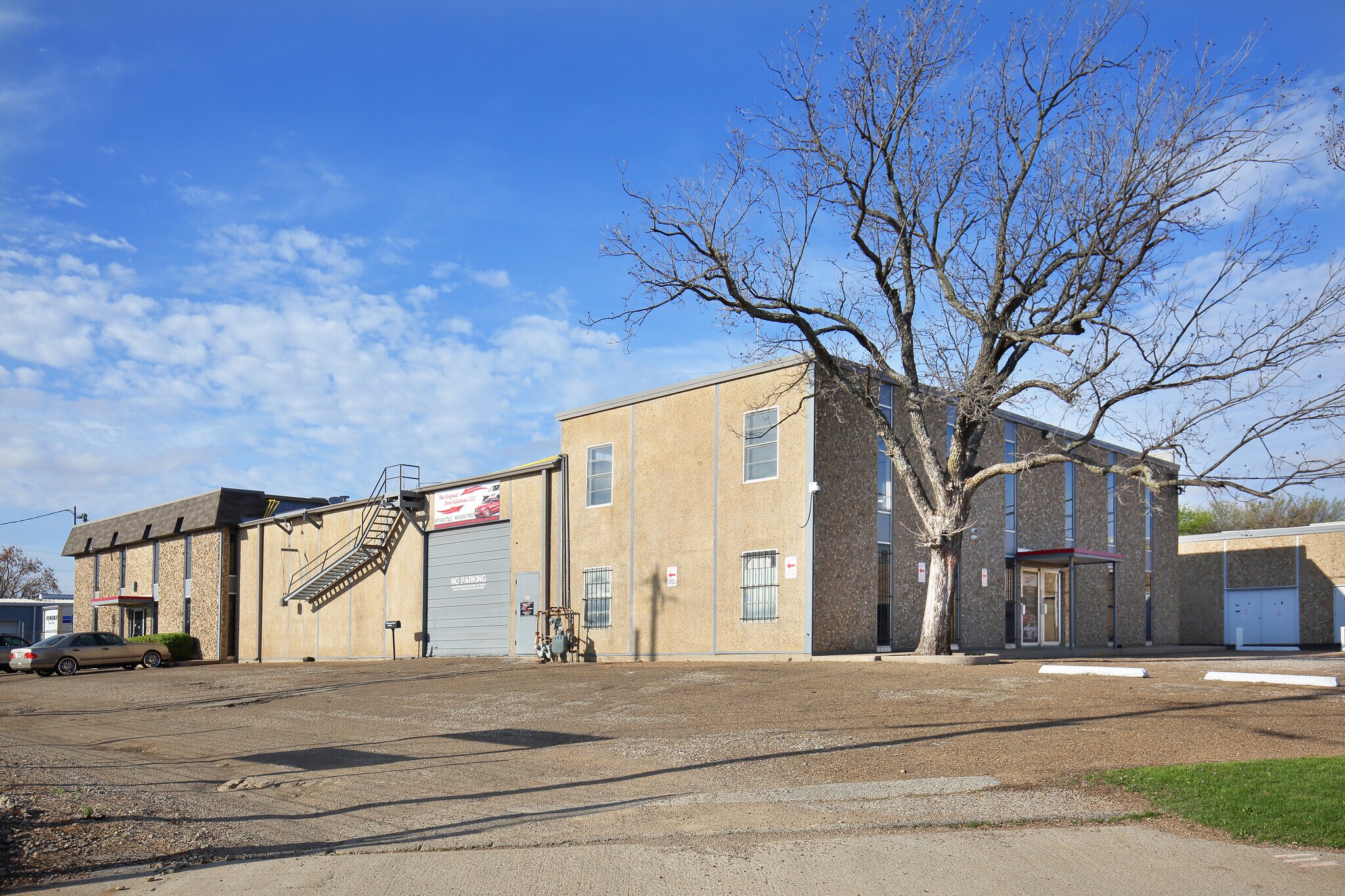 7319 Hines Pl, Dallas, TX à louer Photo de l’immeuble– Image 1 sur 5