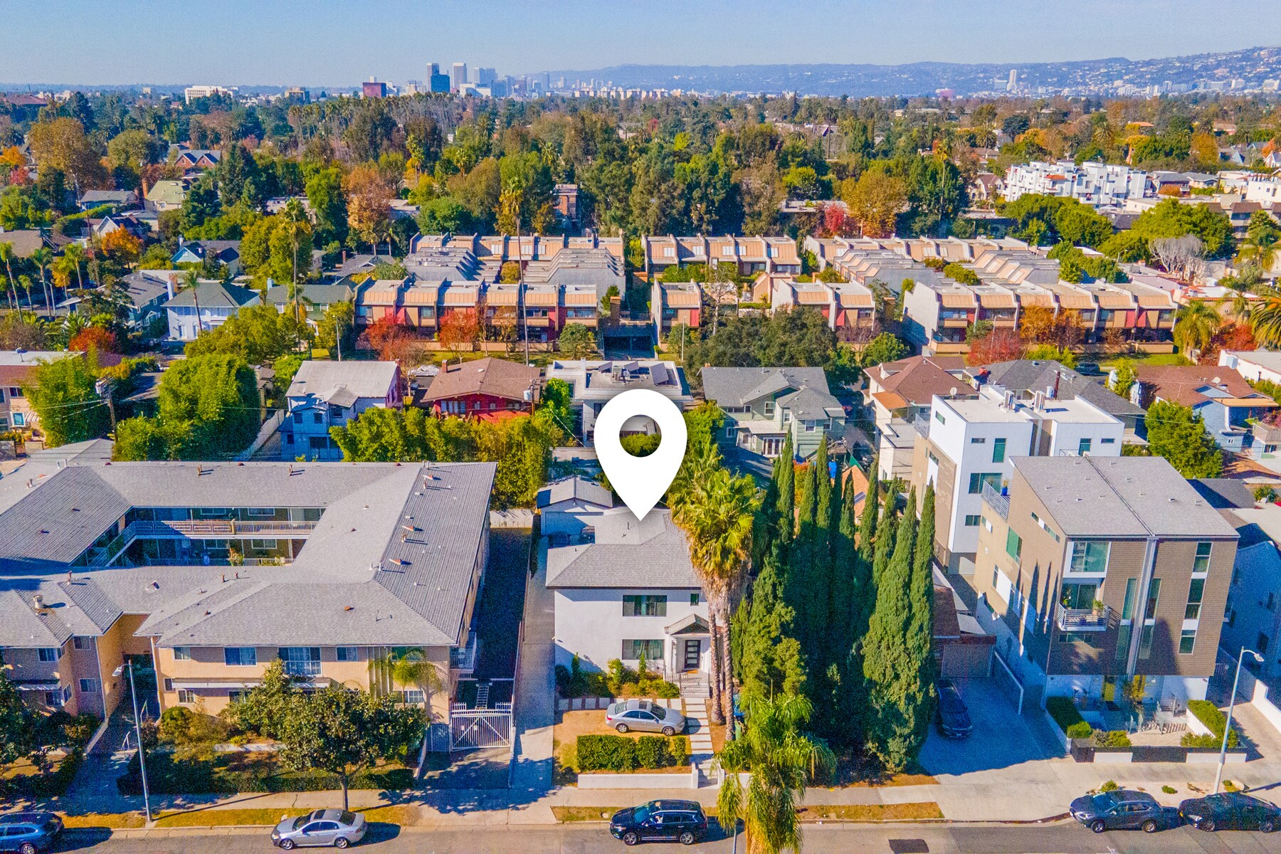 433 S Wilton Pl, Los Angeles, CA à vendre Photo de l’immeuble– Image 1 sur 16