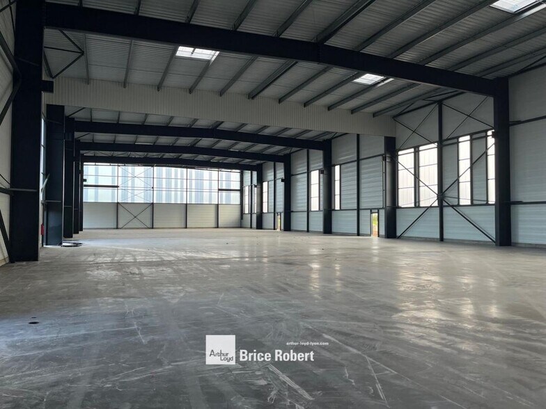 18 Rue Marcel Dassault, Genas à vendre - Photo de l’immeuble – Image 2 sur 5