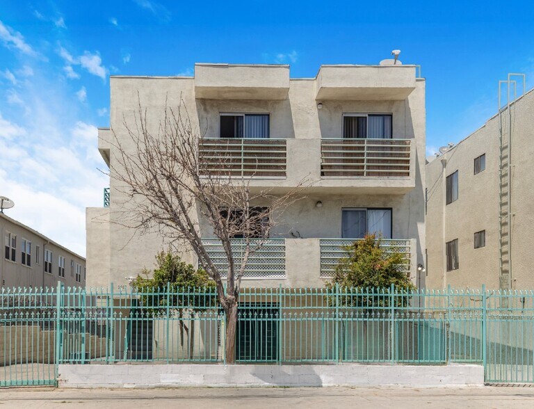 2769 San Marino St, Los Angeles, CA à vendre - Photo de l’immeuble – Image 1 sur 9