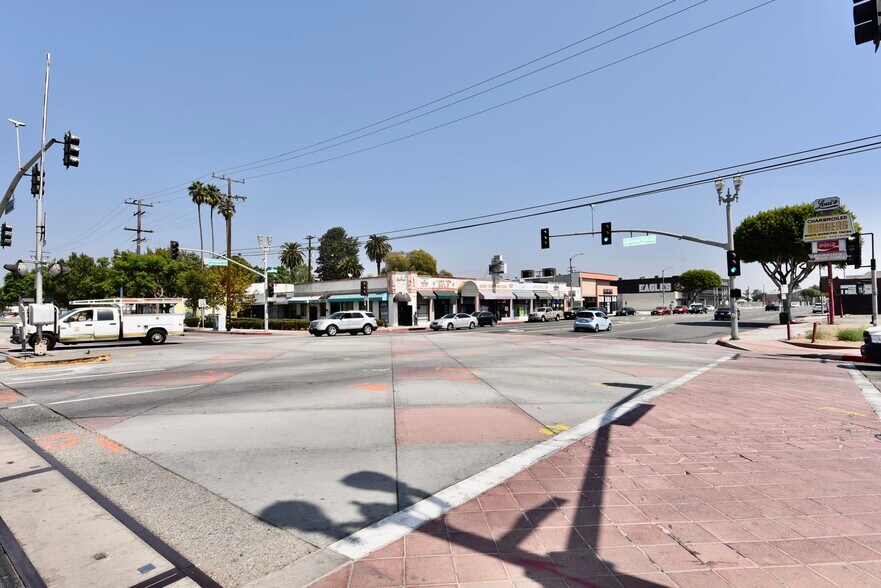 200 S Alameda St, Compton, CA à vendre - Photo de l’immeuble – Image 3 sur 4