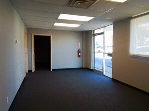 605 S Sherman St, Richardson, TX à louer Photo de l’immeuble– Image 2 sur 10