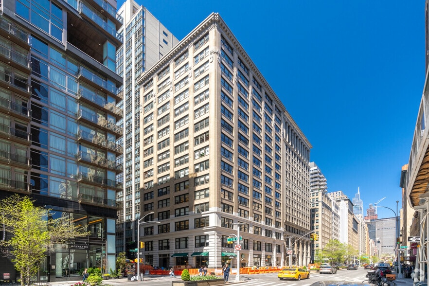 432 Park Ave S, New York, NY à louer - Photo de l’immeuble – Image 1 sur 18