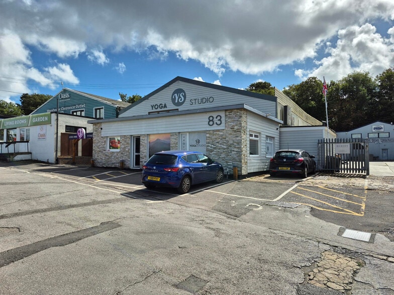 83 Ringwood Rd, Poole à vendre - Photo principale – Image 1 sur 9