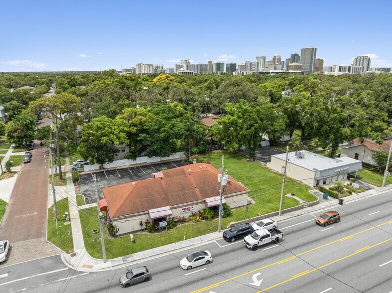 818 E Colonial Dr, Orlando, FL à vendre - Photo de l’immeuble – Image 3 sur 37