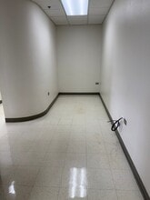 82 Puuhonu Pl, Hilo, HI à louer Photo intérieure– Image 2 sur 5