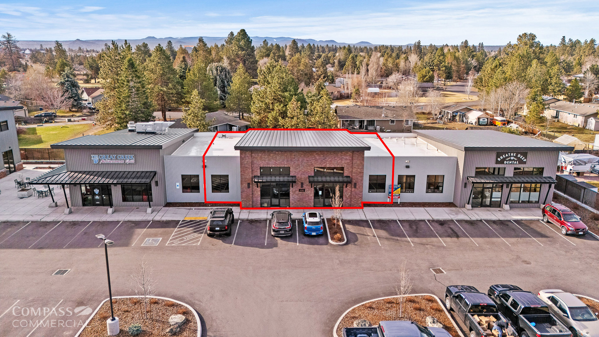 21185 Reed Market Rd, Bend, OR à louer Photo de l’immeuble– Image 1 sur 6