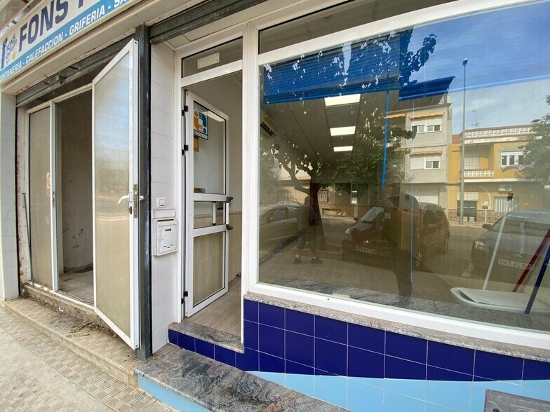 Bureau dans Manuel à louer - Photo de l’immeuble – Image 1 sur 28