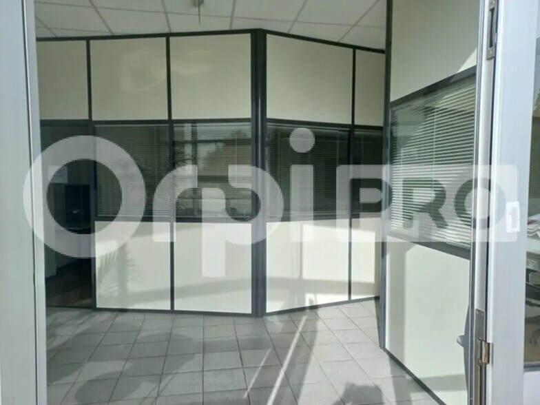 Bureau dans Limoges à louer - Photo de l’immeuble – Image 2 sur 12