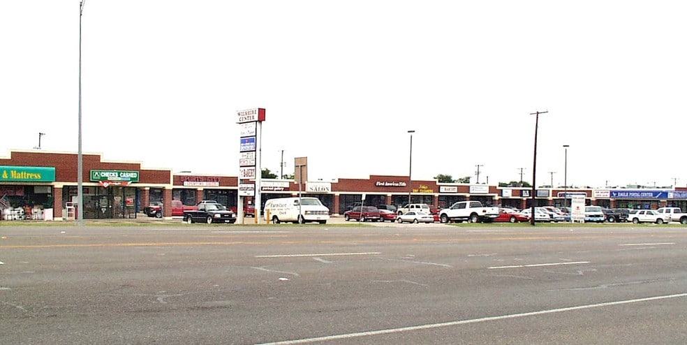 251 SW Wilshire Blvd, Burleson, TX à louer - Photo de l’immeuble – Image 2 sur 14