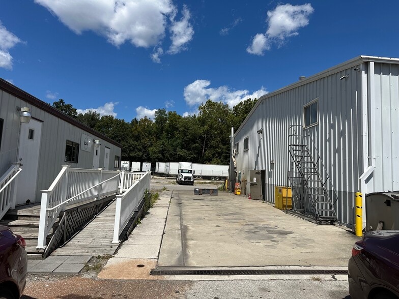 8271 Brock Bridge Rd, Laurel, MD à louer - Photo de l’immeuble – Image 3 sur 24