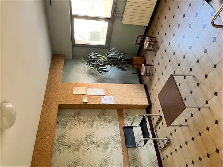 Bureau dans Décines-Charpieu à vendre - Photo de l’immeuble – Image 2 sur 4