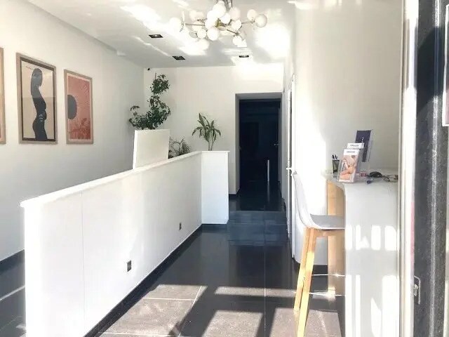 21 Rue Maréchal Joffre, Cannes à louer - Photo de l’immeuble – Image 3 sur 6