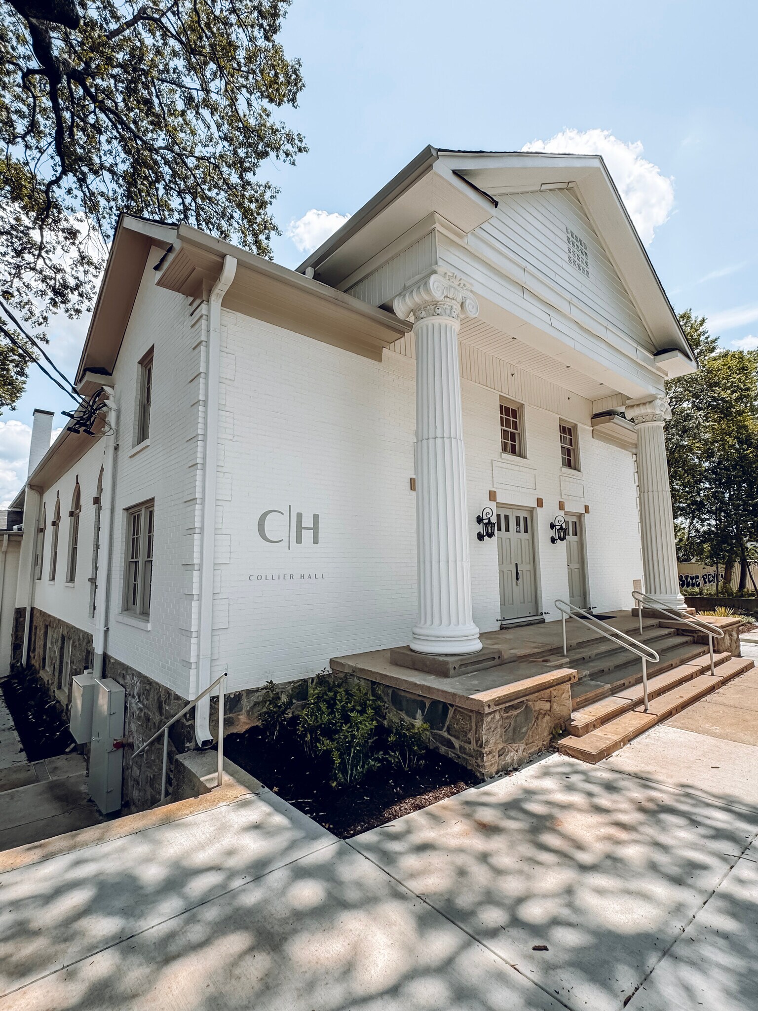 1881 Howell Mill Rd NW, Atlanta, GA à louer Photo principale– Image 1 sur 11
