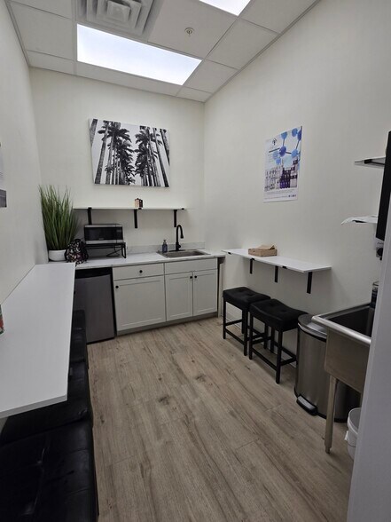 597-655 S Pleasant Grove Blvd, Pleasant Grove, UT à vendre - Photo intérieure – Image 1 sur 1