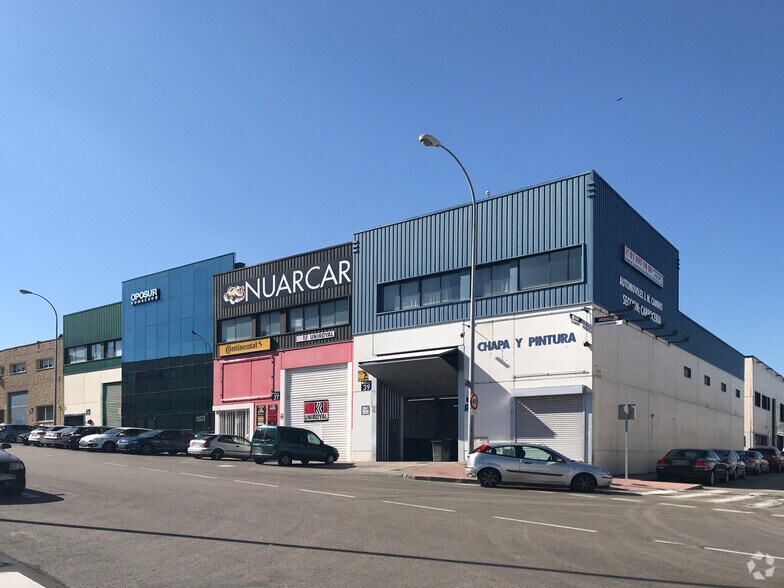 Industriel/Logistique dans Fuenlabrada, Madrid à vendre - Photo de l’immeuble – Image 2 sur 2