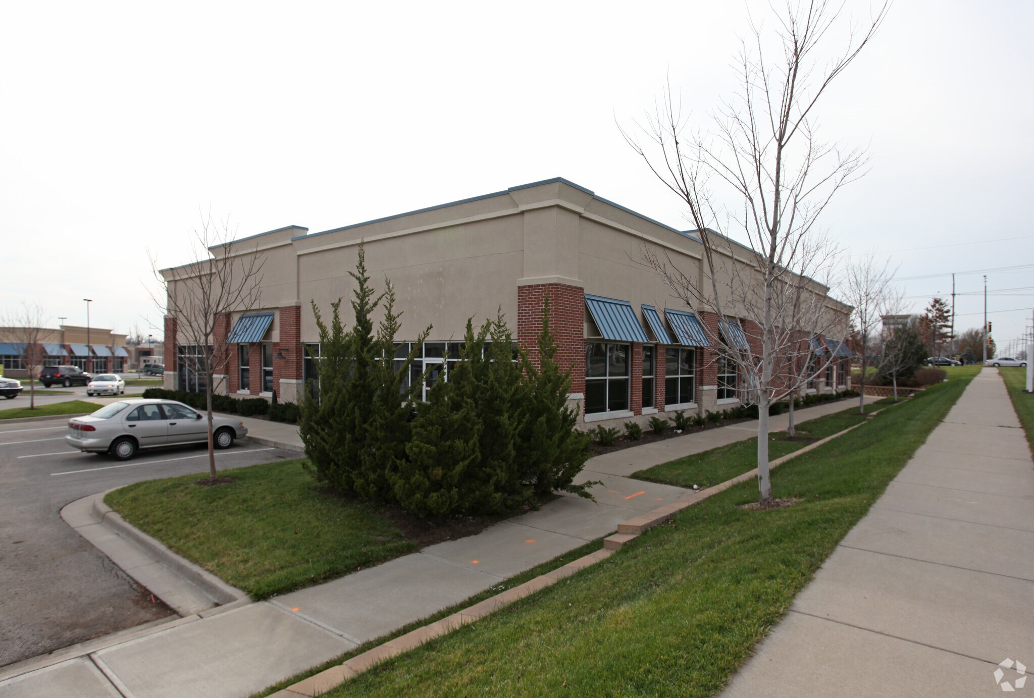 8641-8651 W 135th St, Overland Park, KS à louer Photo principale– Image 1 sur 6