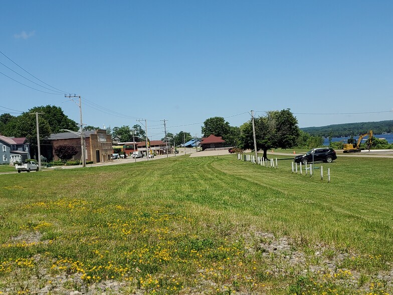 79 Water St, Mayville, NY à vendre - Photo de l’immeuble – Image 3 sur 6