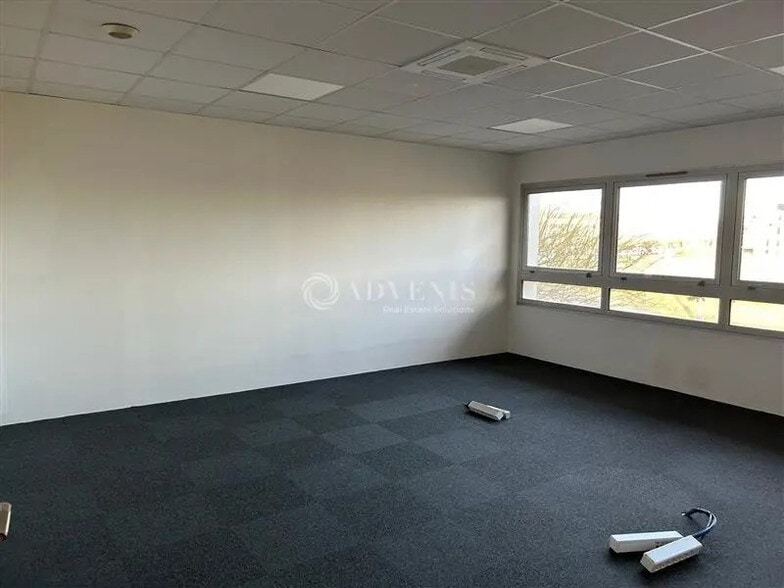 Bureau dans Tours à louer - Photo de l’immeuble – Image 3 sur 7
