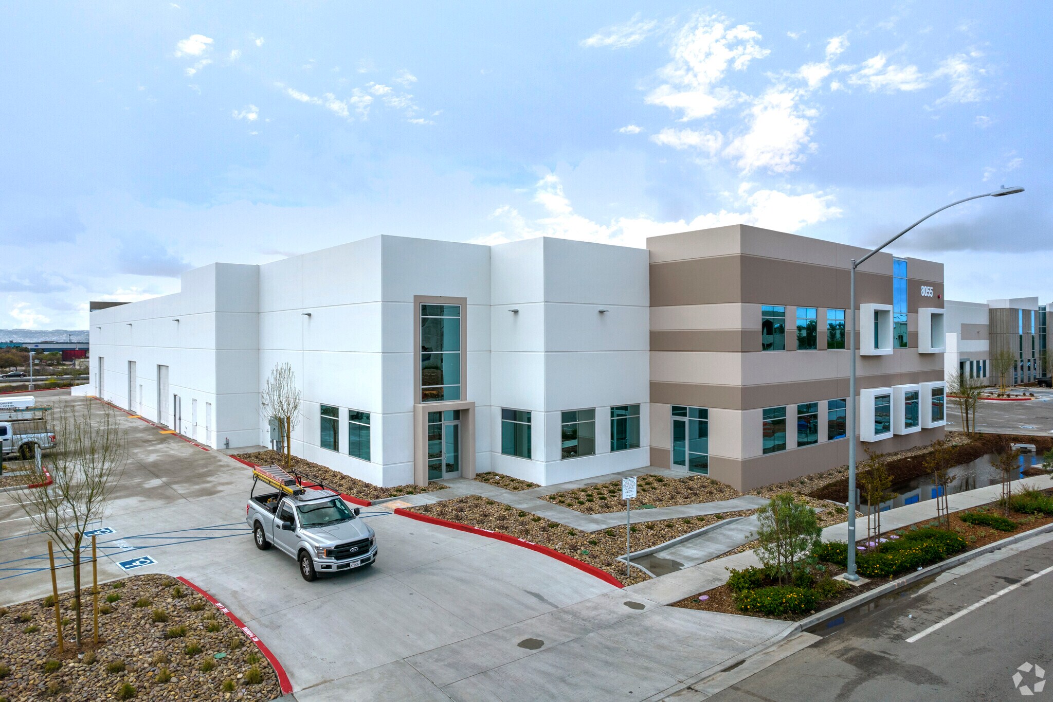 8055 St. Andrews Ave, San Diego, CA à louer Photo de l’immeuble– Image 1 sur 7