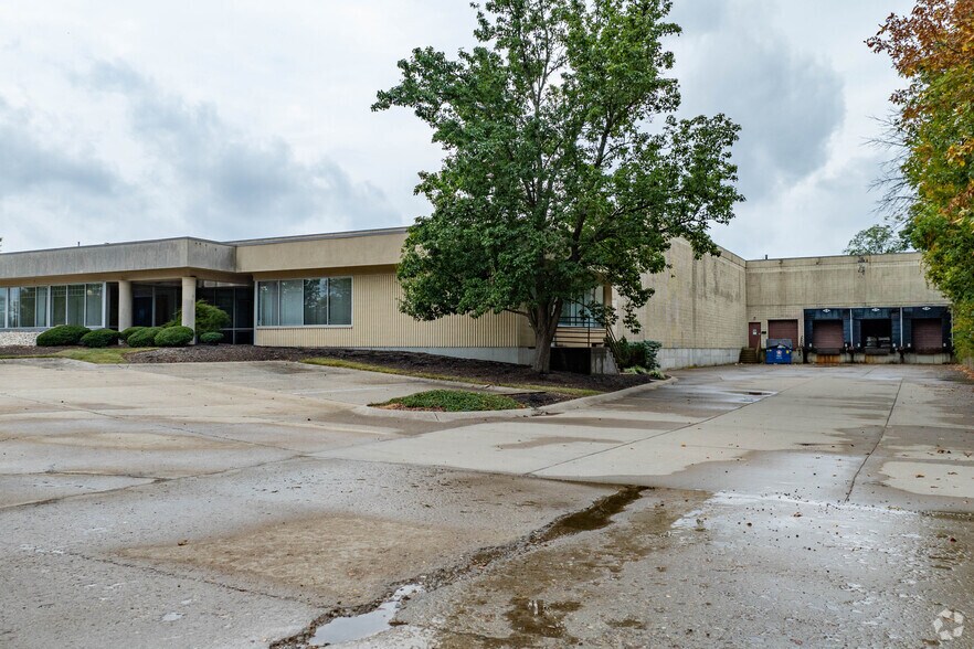 2711 Circleport Dr, Erlanger, KY à vendre - Photo de l’immeuble – Image 3 sur 8