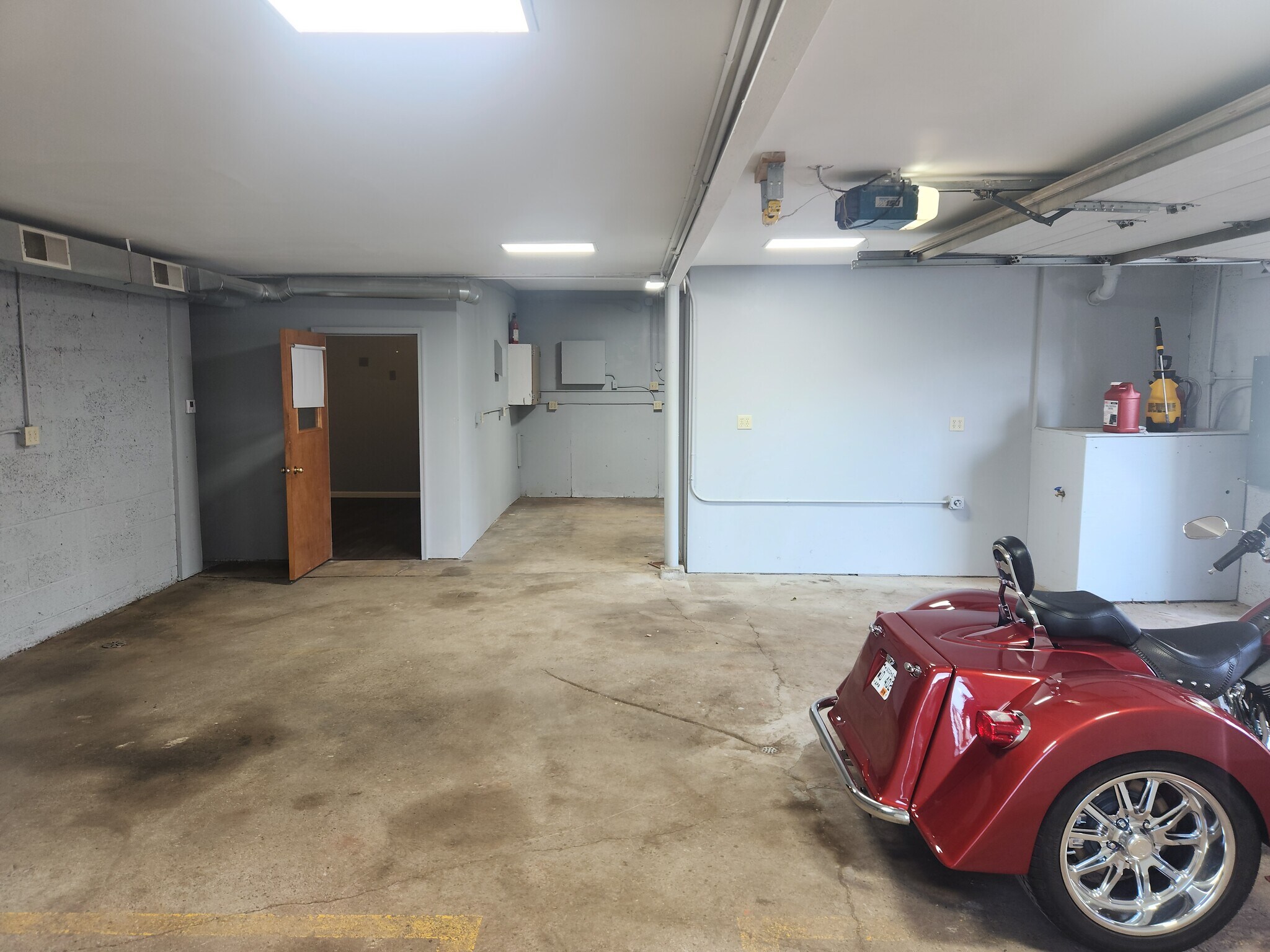 N91W16356 Pershing Ave, Menomonee Falls, WI à louer Photo de l’immeuble– Image 1 sur 6