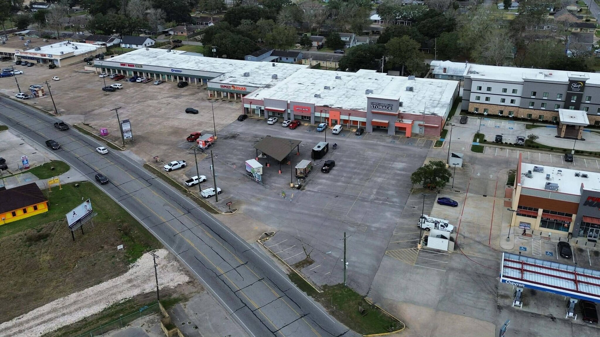 1021 Main St, Liberty, TX à vendre Photo principale– Image 1 sur 3