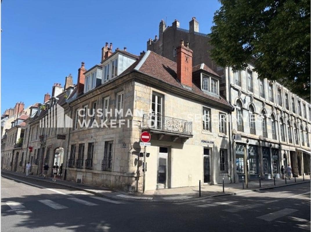 12 Rue De La Préfecture, Besançon à louer Photo de l’immeuble– Image 1 sur 10