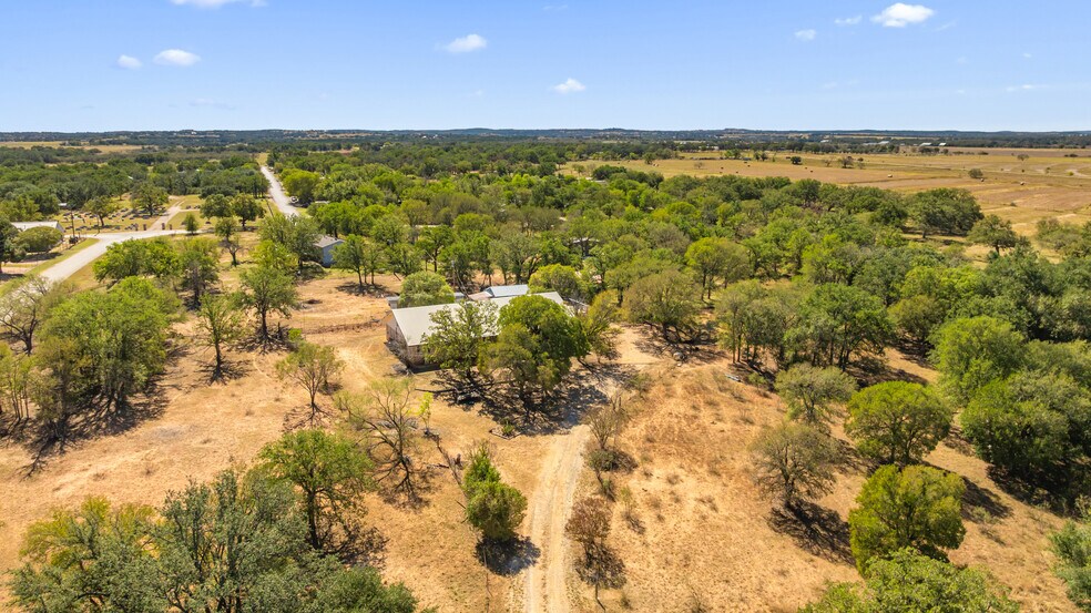 14691 US-290, Stonewall, TX à vendre - Photo de l’immeuble – Image 3 sur 9