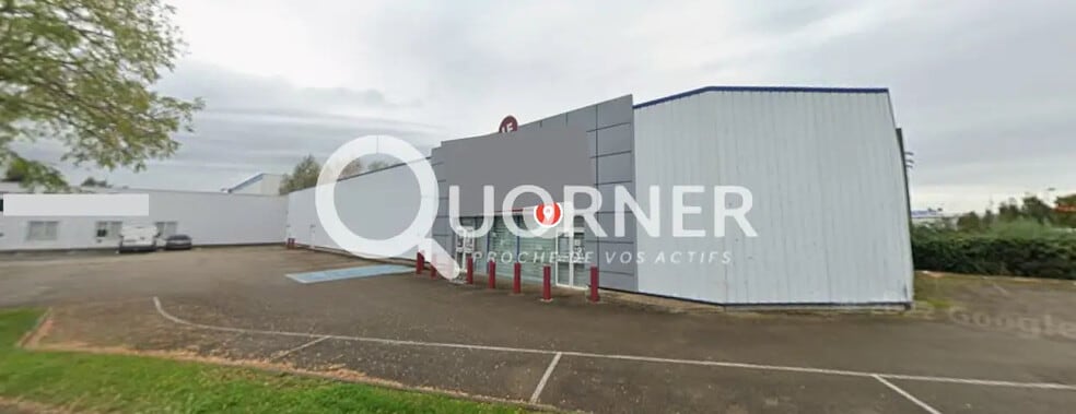 Local commercial dans Saint-Clément à louer - Photo de l’immeuble – Image 1 sur 4